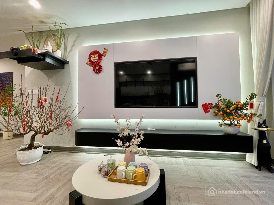 Bán căn hộ chung cư: Chính chủ bán CH 77m - 2n2vs - 9.8 tỷ Cc The Nine- Phạm Văn