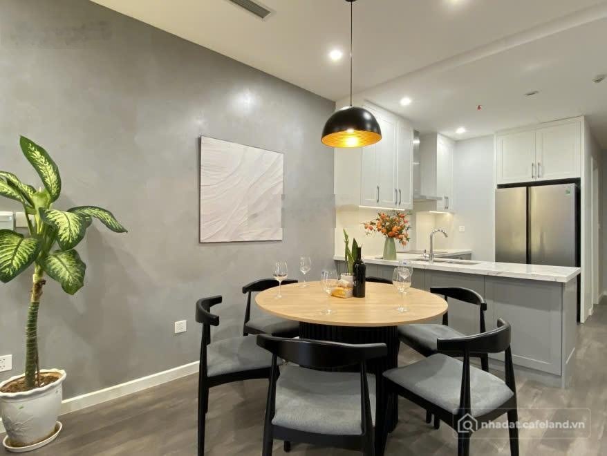 Bán căn hộ chung cư: Chủ nhà gửi bán căn hộ giá tốt nhất Center Point Cầu Giấy 8