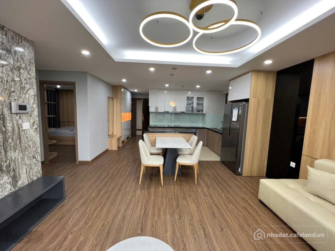 Bán căn hộ chung cư: Bán căn hộ CC 3PN, 2WC, 118m2, giá thỏa thuận tại Kosmo Tây