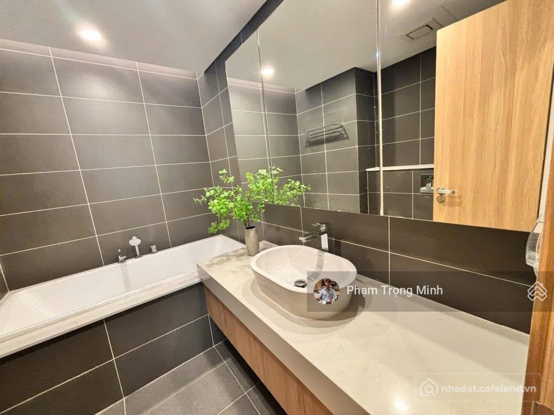 Bán căn hộ chung cư: Bán căn hộ 70m2, 2PN view hồ Thành Công, cửa Nam, ban công 