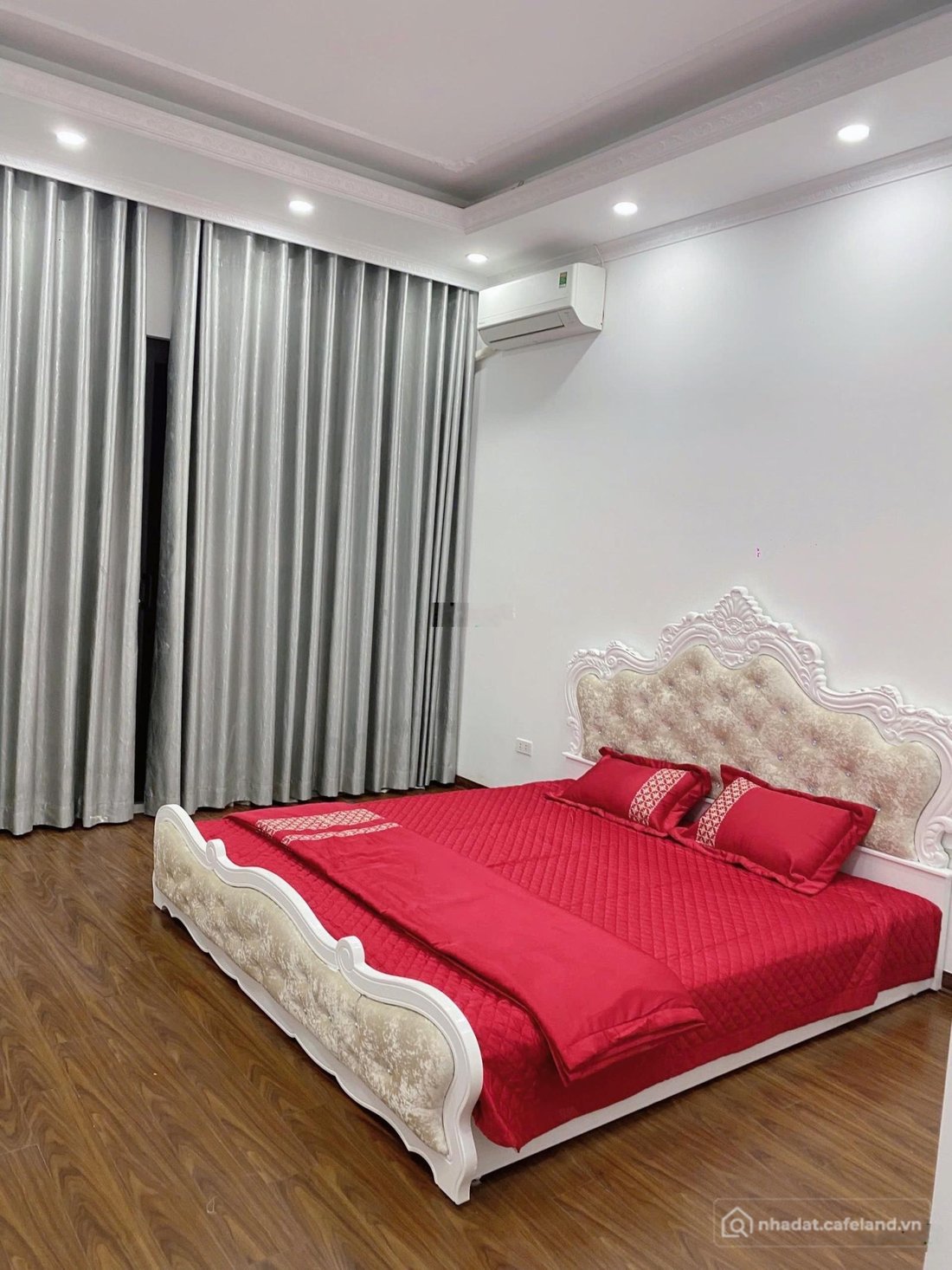 Bán nhà riêng: Bán nhà đẹp 50m2 chính chủ tại phố Thịnh Quang - Thái Hà - Đống Đ