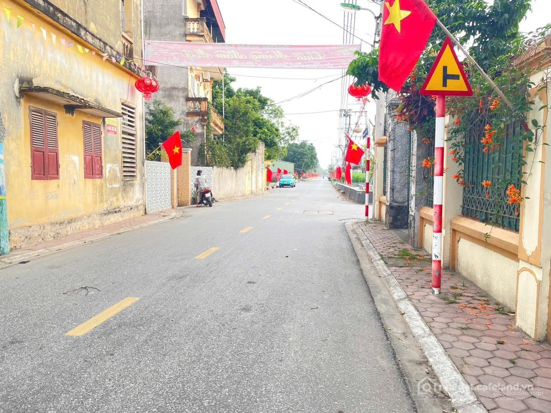Bán đất thổ cư: Siêu phẩm 95m2, MT 5m - ô tô thông, ngay Phú Thị Riverside cực t
