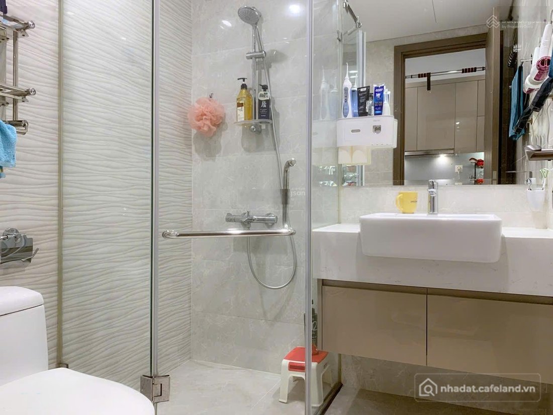 Bán căn hộ chung cư: Chính chủ cần bán gấp căn hộ 1PN Vinhomes West Point full đ