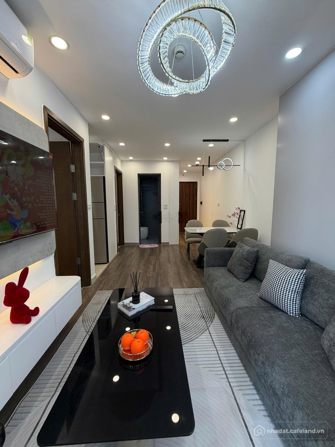 Bán căn hộ chung cư: Em Huyền chính chủ chuyển công tác cần bán căn 2PN 60m2 nội