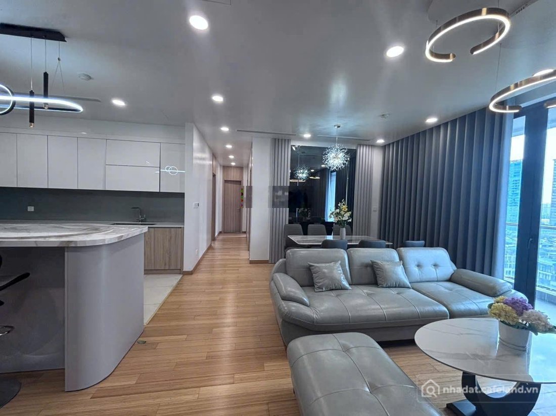 Bán căn hộ chung cư: Chính chủ cần bán gấp căn 3PN, 94m2 giá 10,8 tỷ ở The Zei S