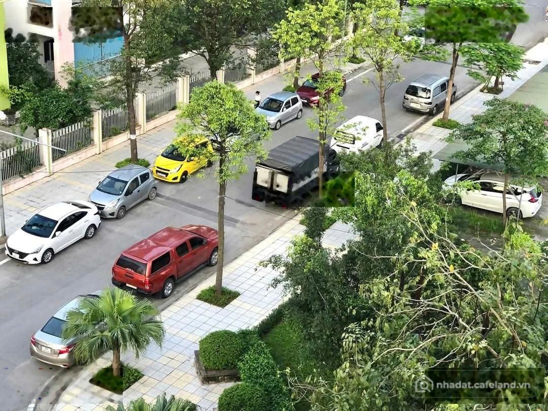 Bán biệt thự: Bán căn biệt thự lô góc 2 mặt tiền 320m2 kinh doanh, KĐT Đặng Xá, 