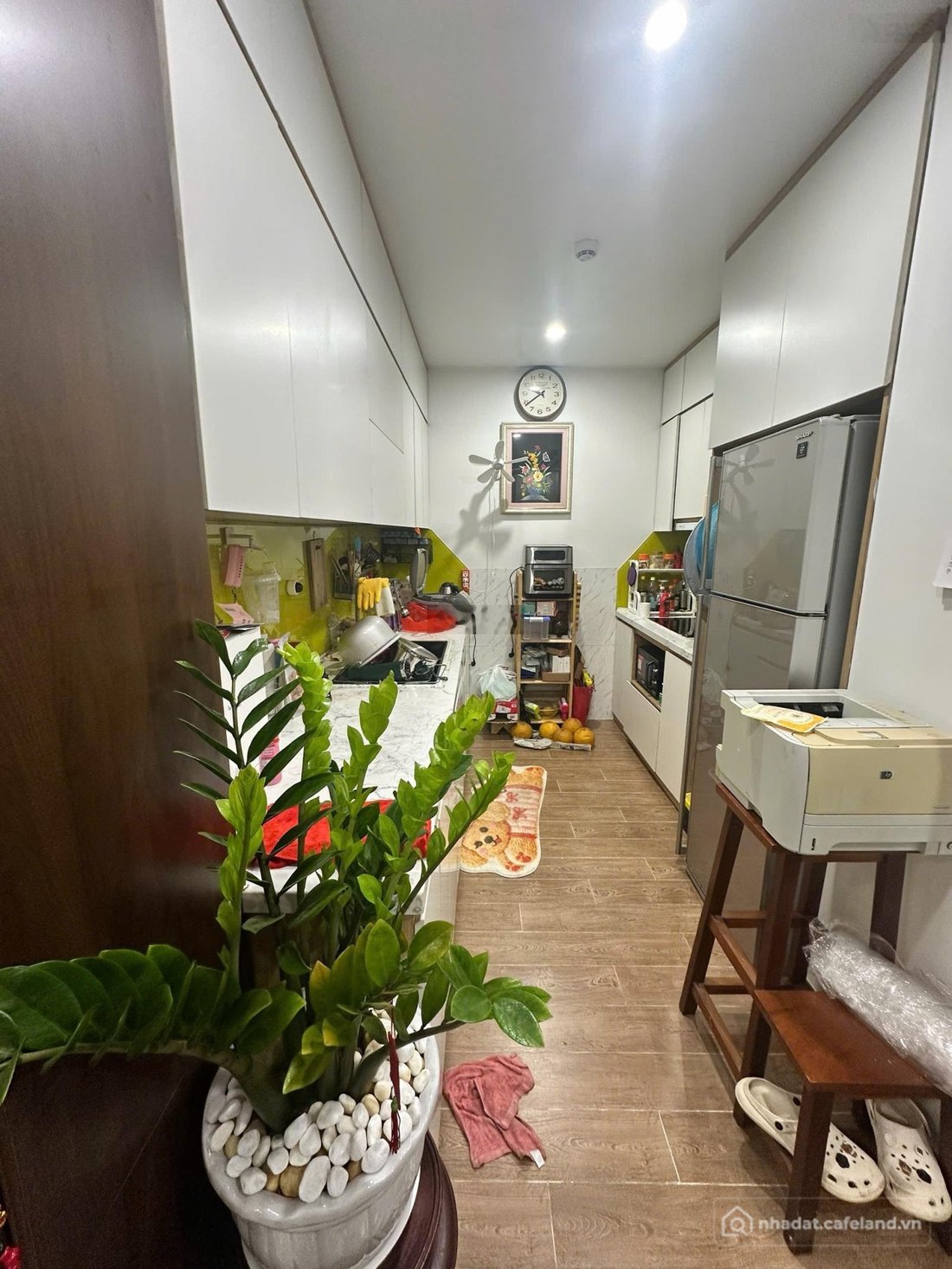 Bán căn hộ chung cư: Bán căn hộ chung cư tại 97 Trần Bình, 11 tỷ, 84 m2, Chính c