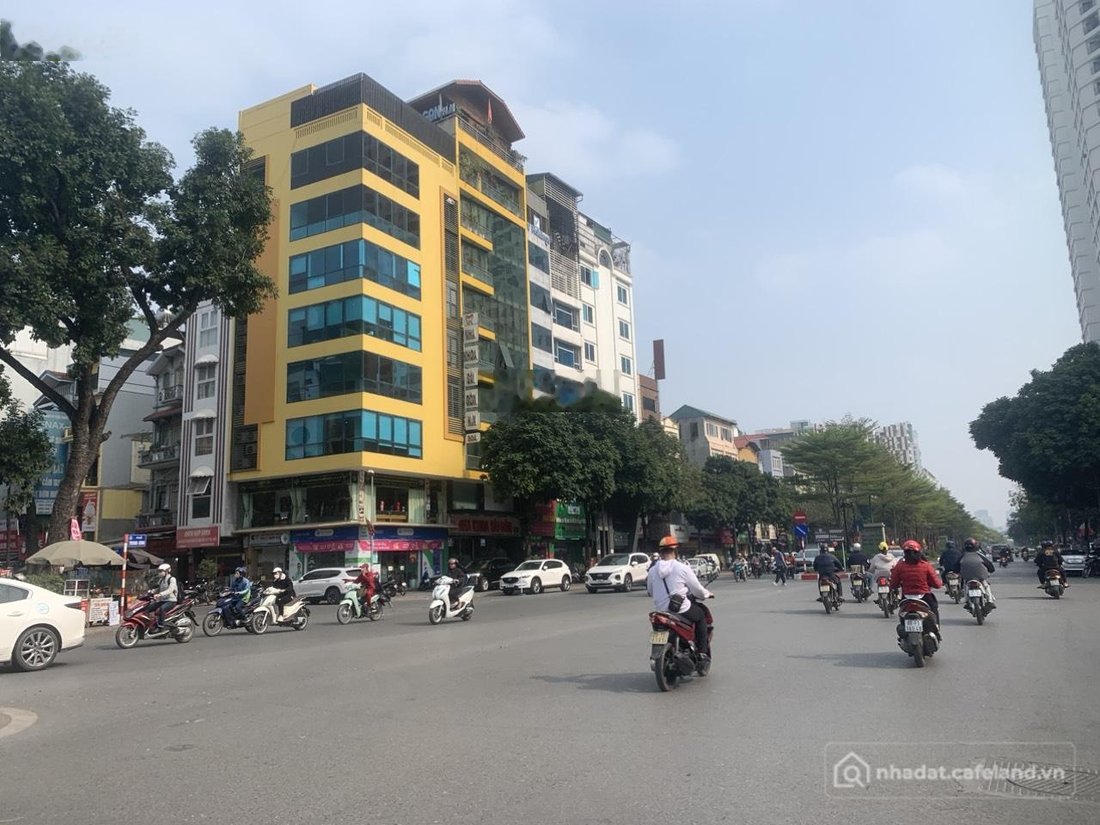 Bán nhà riêng: Chính chủ bán gấp tòa văn phòng phố Trung Kính 80m2, thông sàn, v