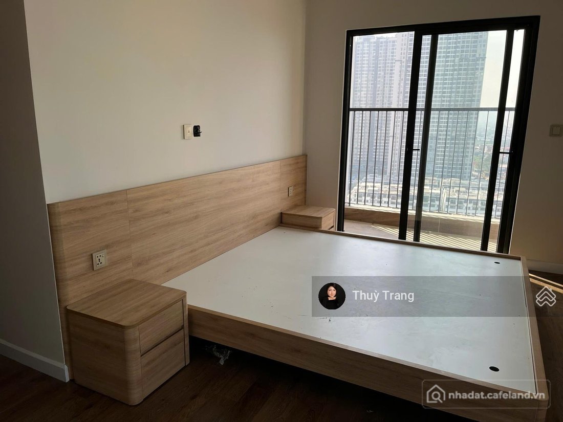 Bán căn hộ chung cư: Bán gấp căn hộ 3PN + 2WC, sẵn sổ giao dịch ngay tại Hoàng T