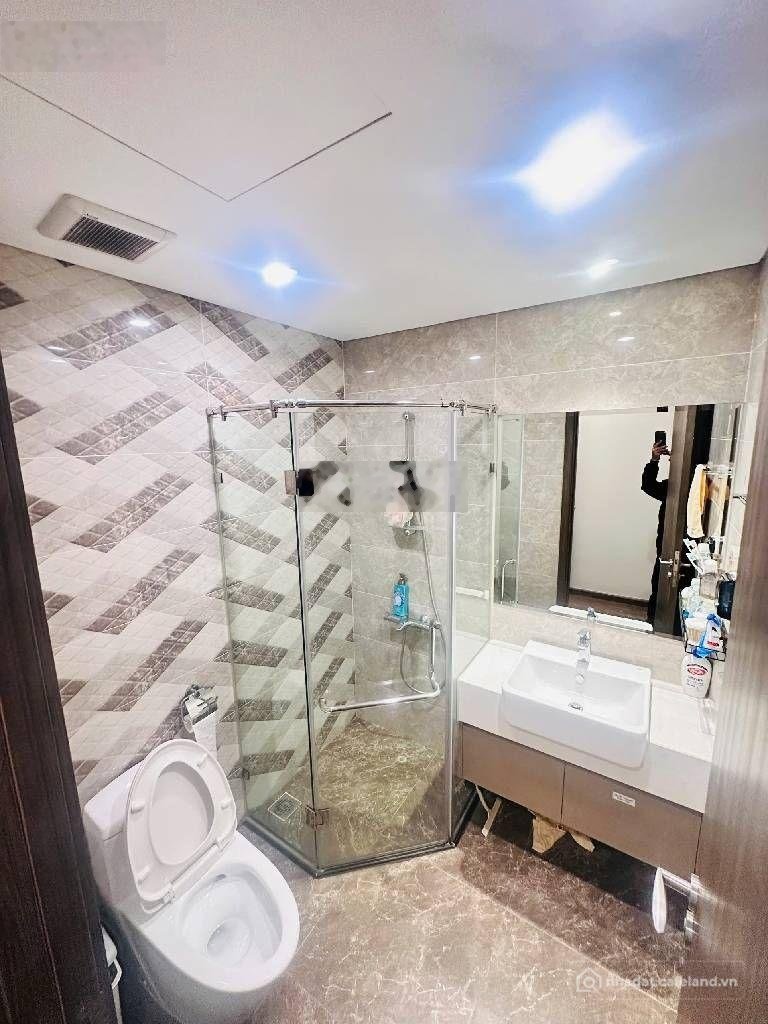 Bán căn hộ chung cư: Bán căn hộ tòa Thăng Long Yên Hòa, Cầu Giấy, 70m2, 5 tỷ, 2 