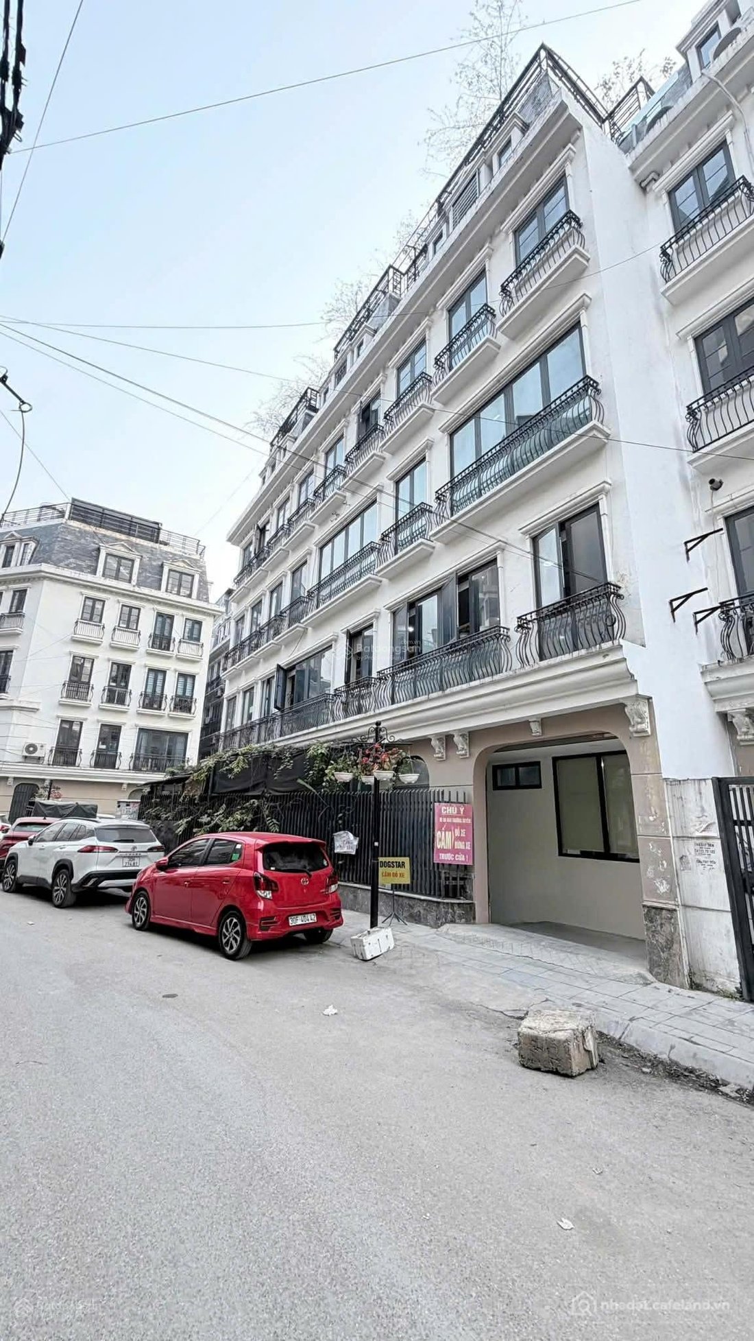 Bán biệt thự: Chính chủ cần bán kdt liền kề tòa nhà 3 mặt tiền thoáng five star 