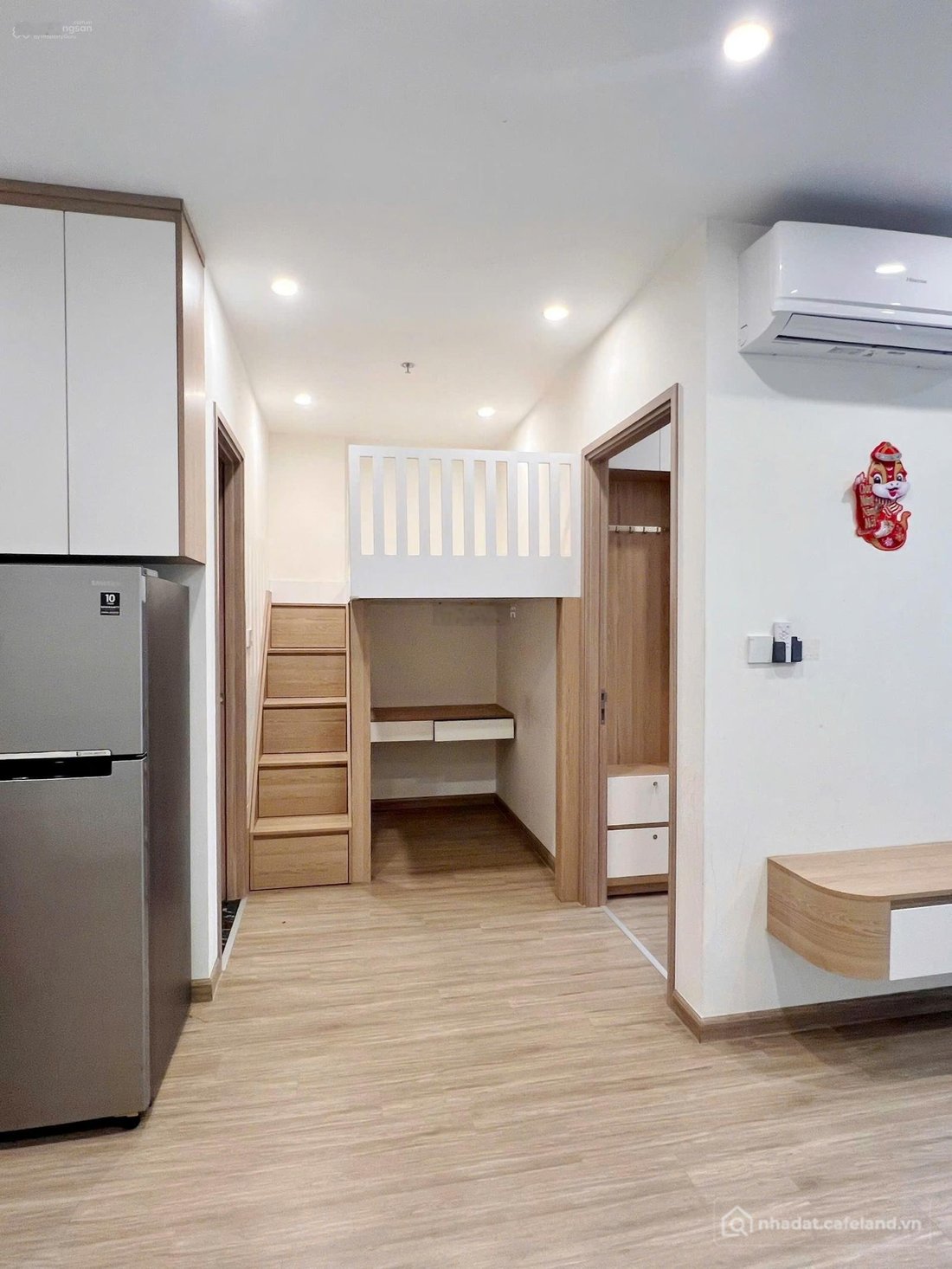 Bán căn hộ chung cư: Bán lỗ căn hộ 1PN+1. Giá bán 3.8 tỷ, diện tích 42,8m2, Full