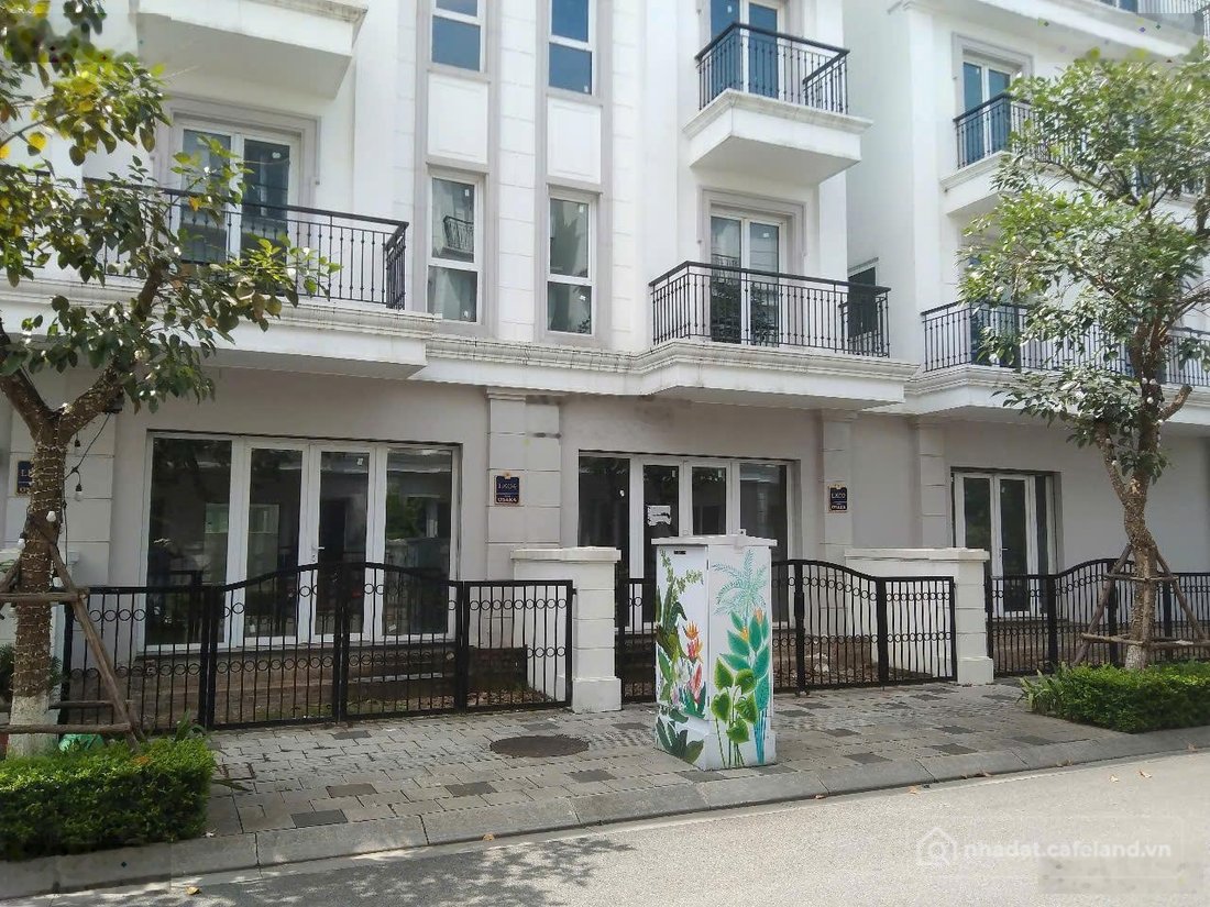 Bán biệt thự: Khách gửi bán căn liền kề Ban trắng - Twin Park Gia Lâm. Sổ đỏ cầm