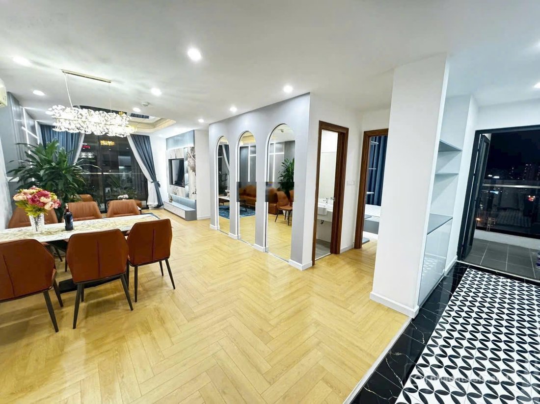 Bán căn hộ chung cư: Hiếm! Chỉ 7 tỷ 7 sở hữu ngay căn 2PN 1VS DT: 71m2 BC: View 