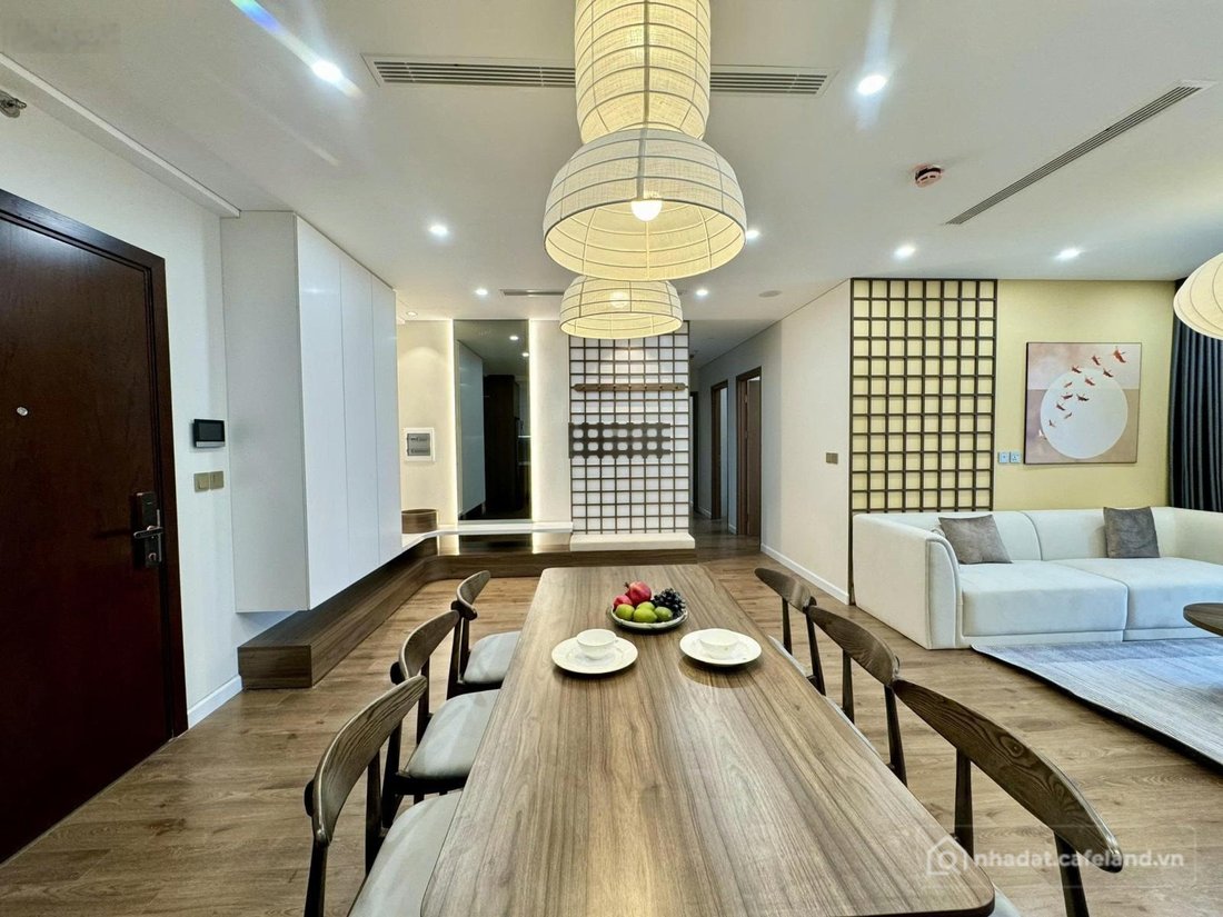 Bán căn hộ chung cư: Bán căn 3PN Hoàng Thành Pearl 113m2, trung tâm Mỹ Đình, nhà