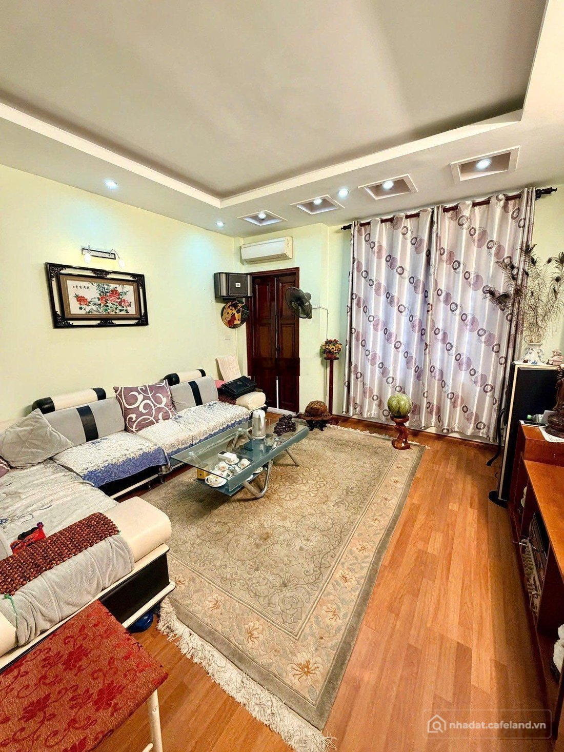 Bán nhà riêng: Bán nhà ngõ Hào Nam, Đống Đa, 33m2 x 5 tầng, MT 4.2m, đi cách 5 n