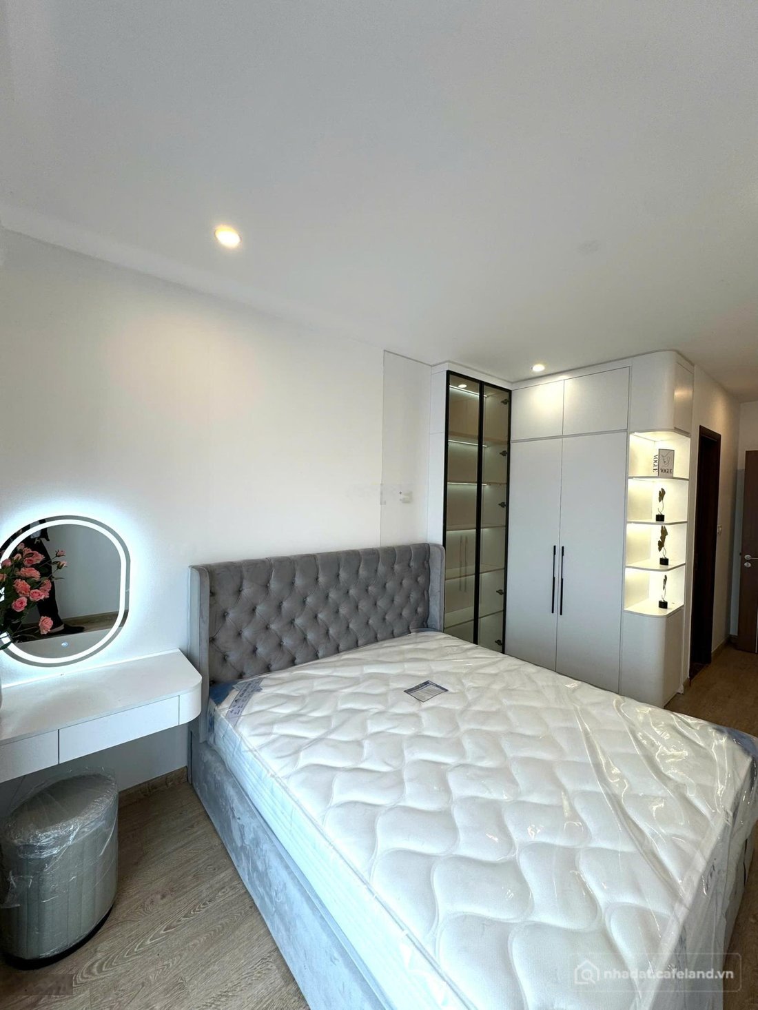 Bán căn hộ chung cư: Giá bán nhỉnh 5 tỷ,Bán gấp căn 2PN-52m2 full đồ chung cư HD