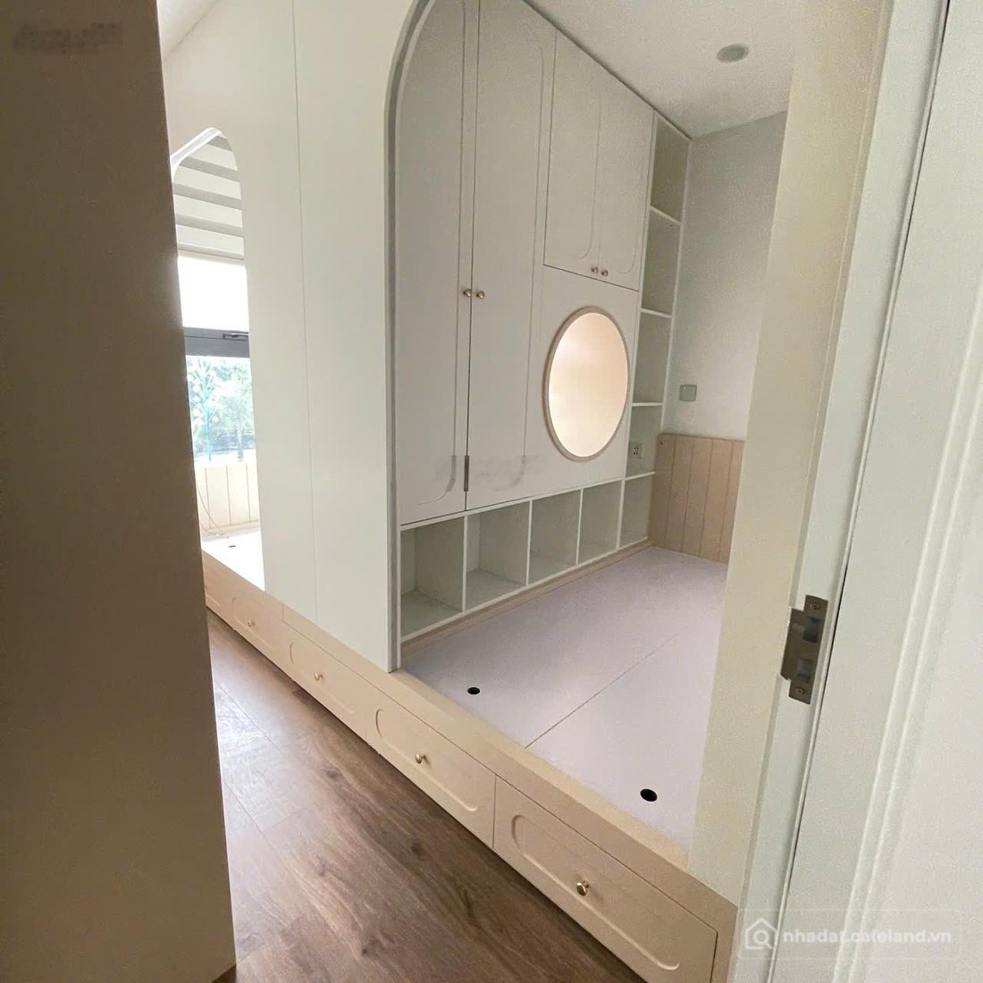 Bán căn hộ chung cư: Bán căn đập thông 3n thành 2n-76m2- tòa I1- Imperia Smartci