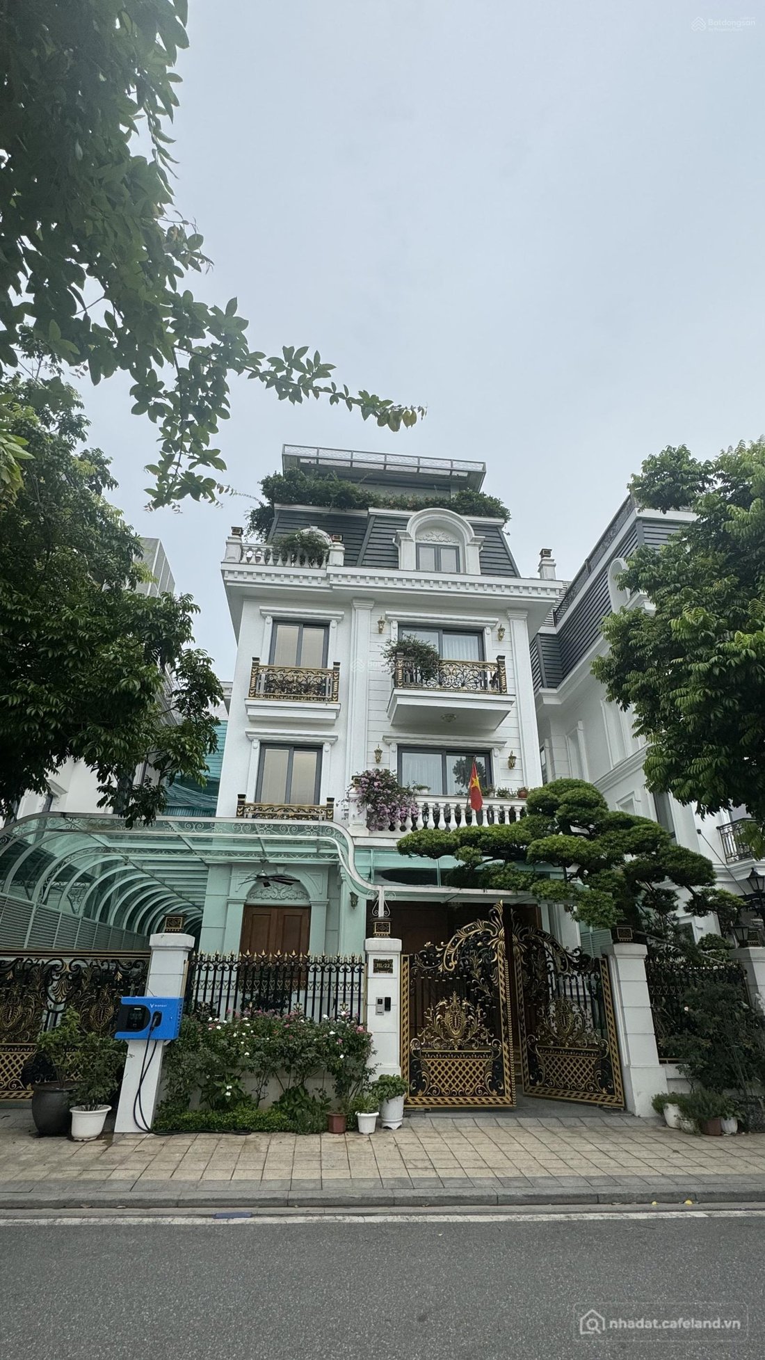 Bán biệt thự: Bán gấp căn BT mặt hồ Vinhome Green Bay, giá rẻ nhất thị trường LH