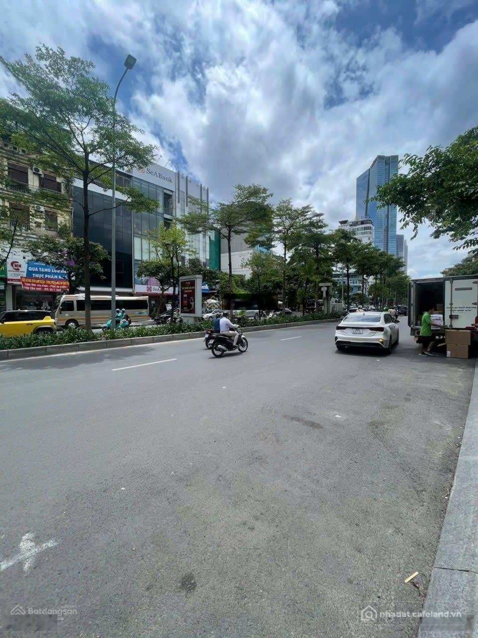 Bán căn hộ chung cư: Chính chủ bán tập thể tầng 1 phố thanh nhàn - hai bà trưng.