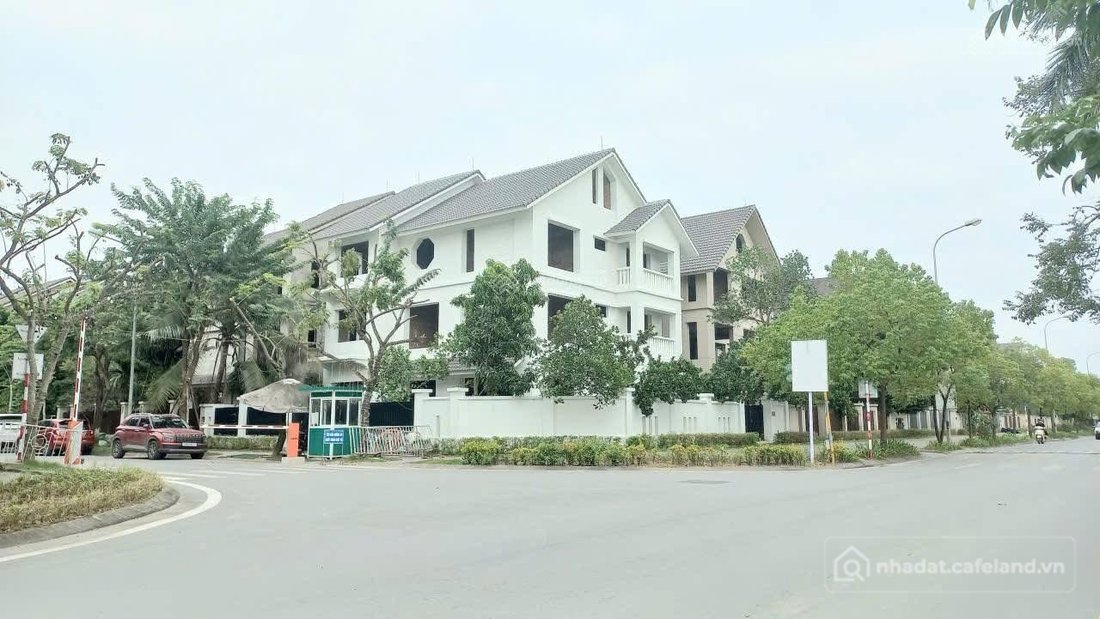 Bán biệt thự: Bán biệt thự lô góc dự án Sunny Garden Quốc Oai. Dt 366m2, lô góc,