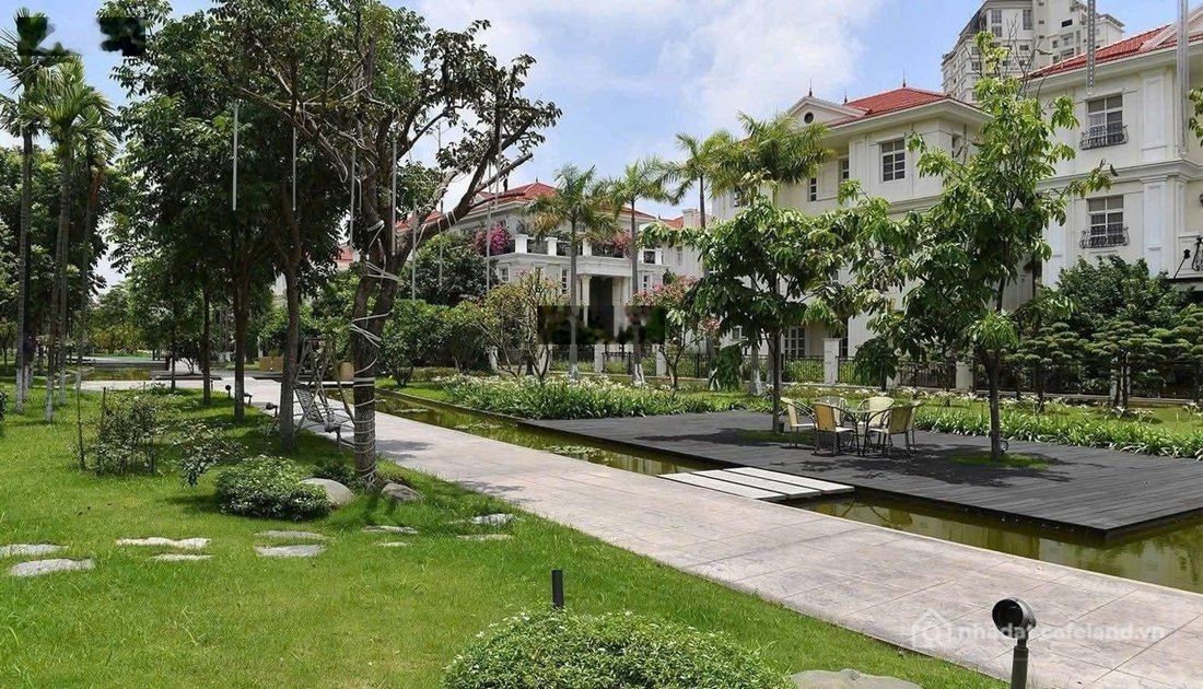 Bán biệt thự: Cần bán biệt thự siêu phẩm splendora sát sông lười 2 mặt tiền diện