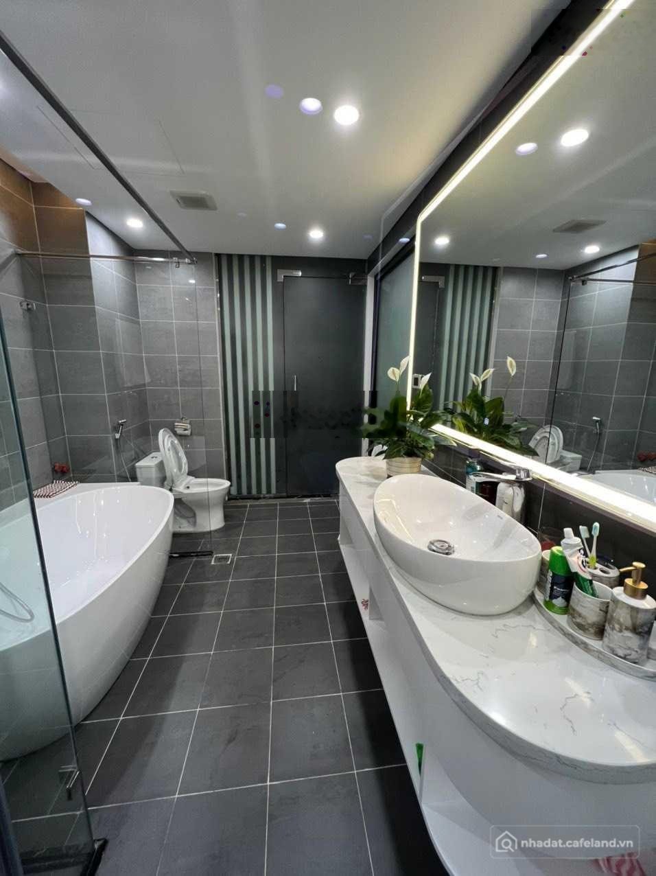 Bán biệt thự: Bán liền kề Hoàng Thành Villas full nội thất cực đẹp giá tốt nhất 