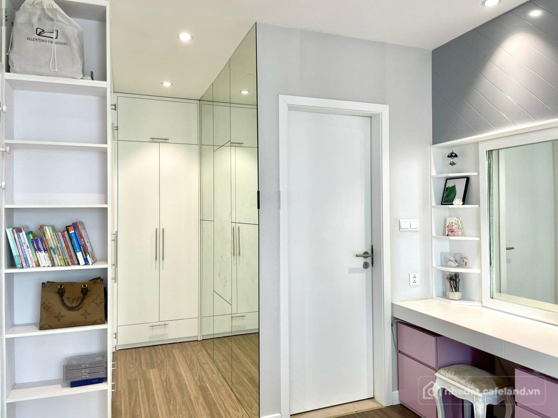 Bán căn hộ chung cư: Bắt đáy BDS giảm sâu. Căn 2 phòng ngủ Seasons Avenue 76m2 t