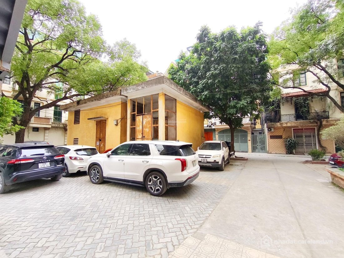 Bán căn hộ chung cư: Siêu hiếm, bán chung cư 2 ngủ CT6 KDT Định Công, lô góc 2 m