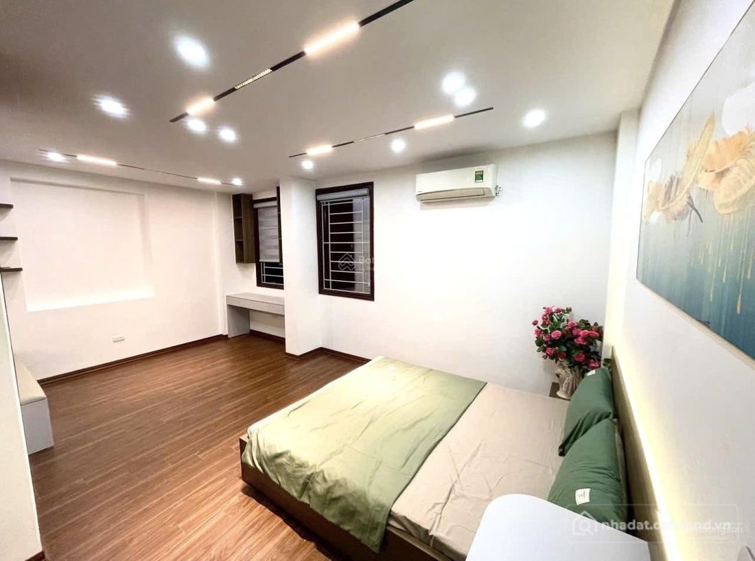 Bán nhà riêng: Ngõ ba gác,tiện ích đủ-Sát chợ Mơ-33m2-9 tỷ 09
