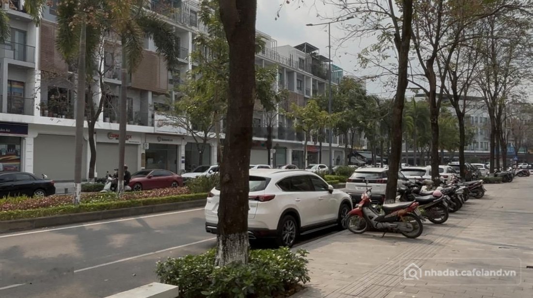Bán nhà phố dự án: Bán shophouse trục chính the manor central park
