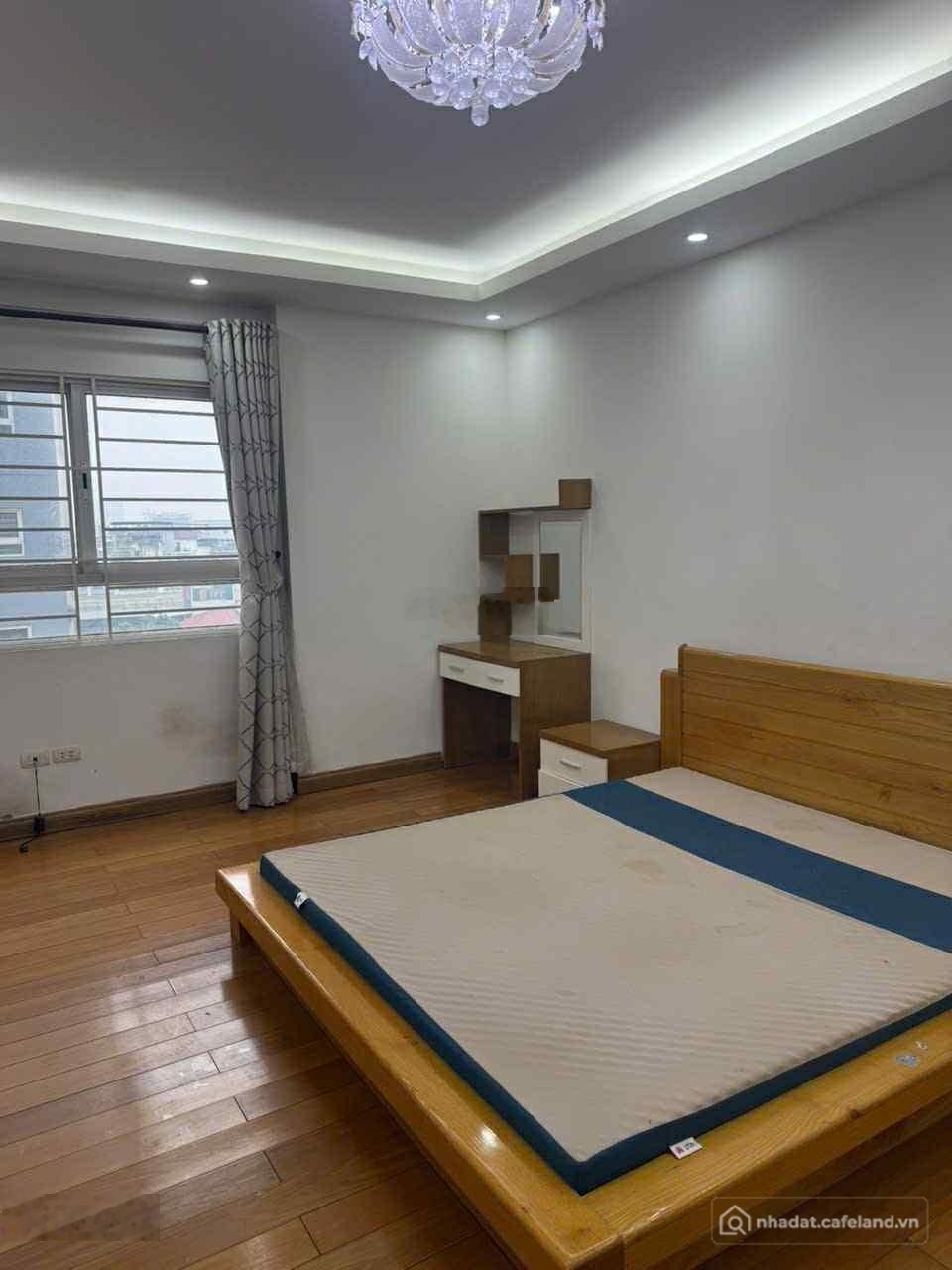 Bán căn hộ chung cư: Bán CCCC Thăng Long Garden 3PN, 2WC, 114m2 tại Minh Khai, 1