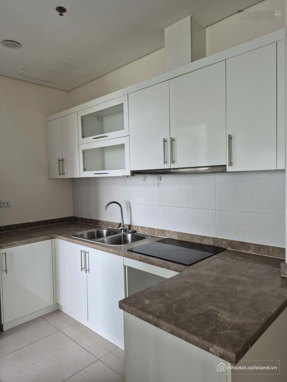 Bán căn hộ chung cư: hiếm ! Căn 2 ngủ golden place mễ trì. Diện tích. 86m2 NTCB 