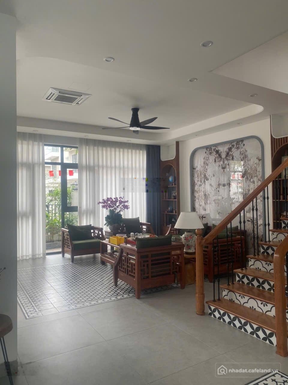 Bán biệt thự: Bán biệt thự Sol lake Villas Nam Cường 200m2, 3 tầng full nội thất