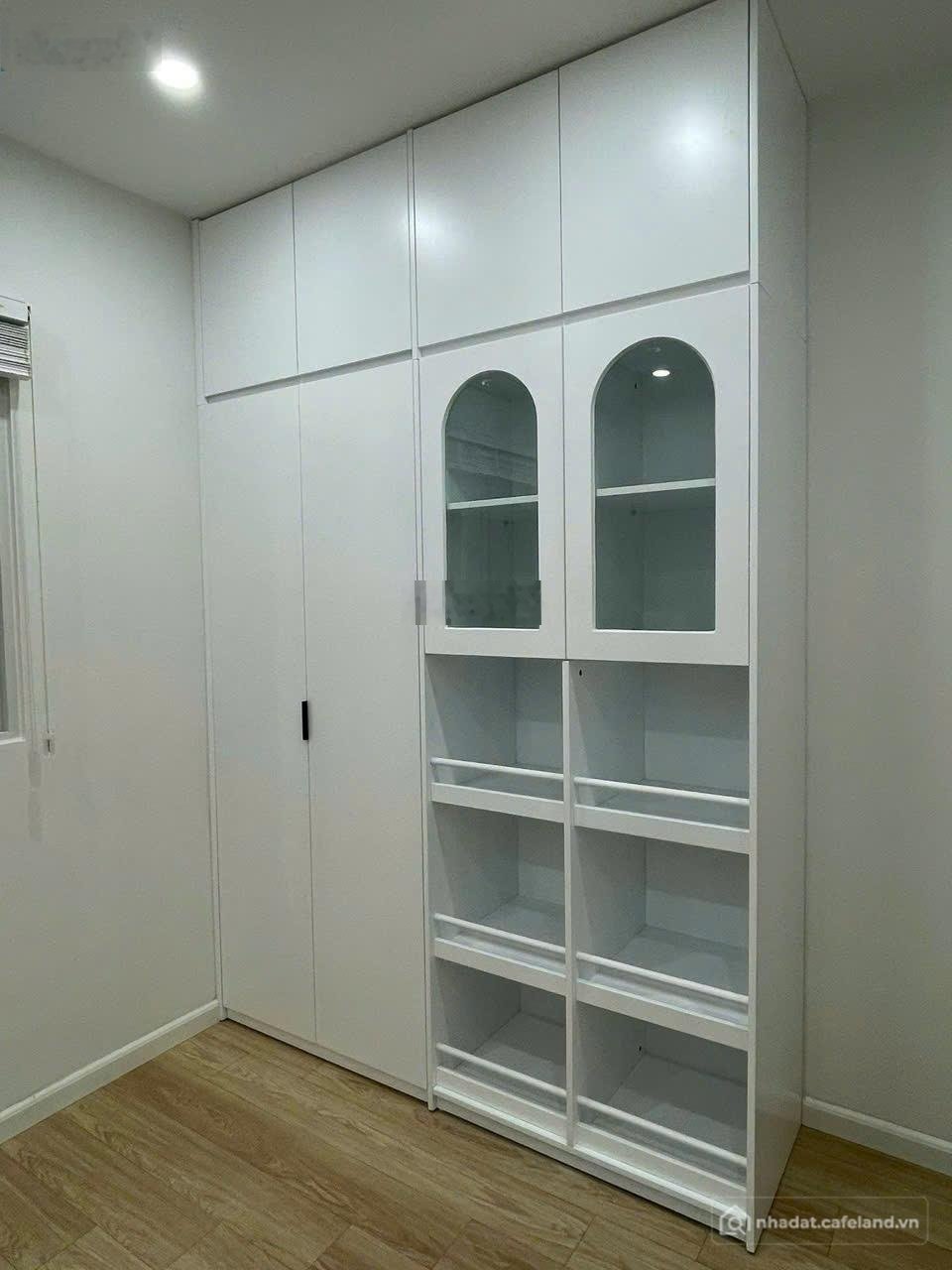 Bán căn hộ chung cư: Chính chủ bán CH (3N - 2VS). DT: 108m2. Giá 8,9 tỷ. Đc: MHD