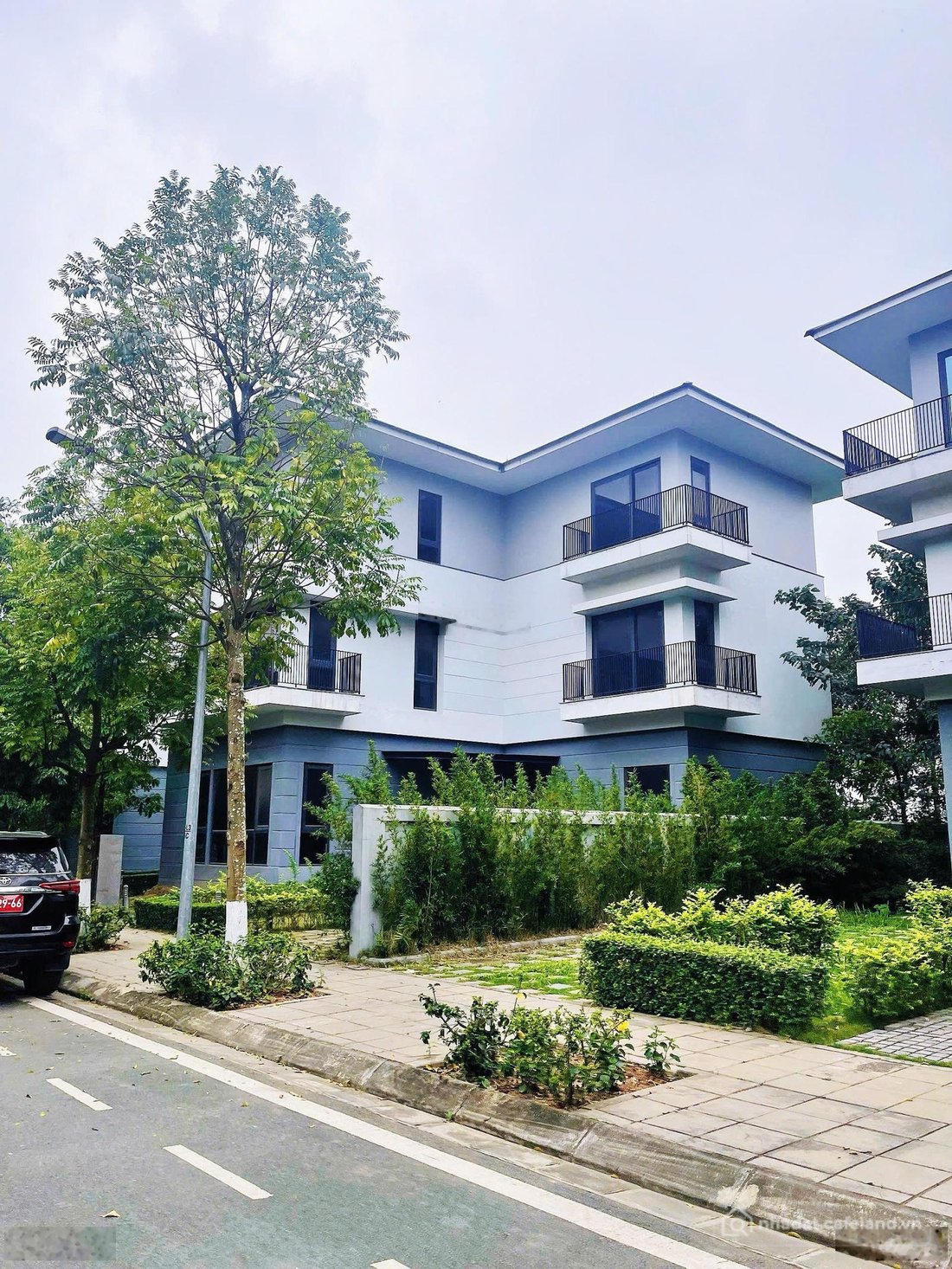 Bán biệt thự: Chính chủ cần bán gấp căn biệt thự bt5 mailand hanoi city , căn gó