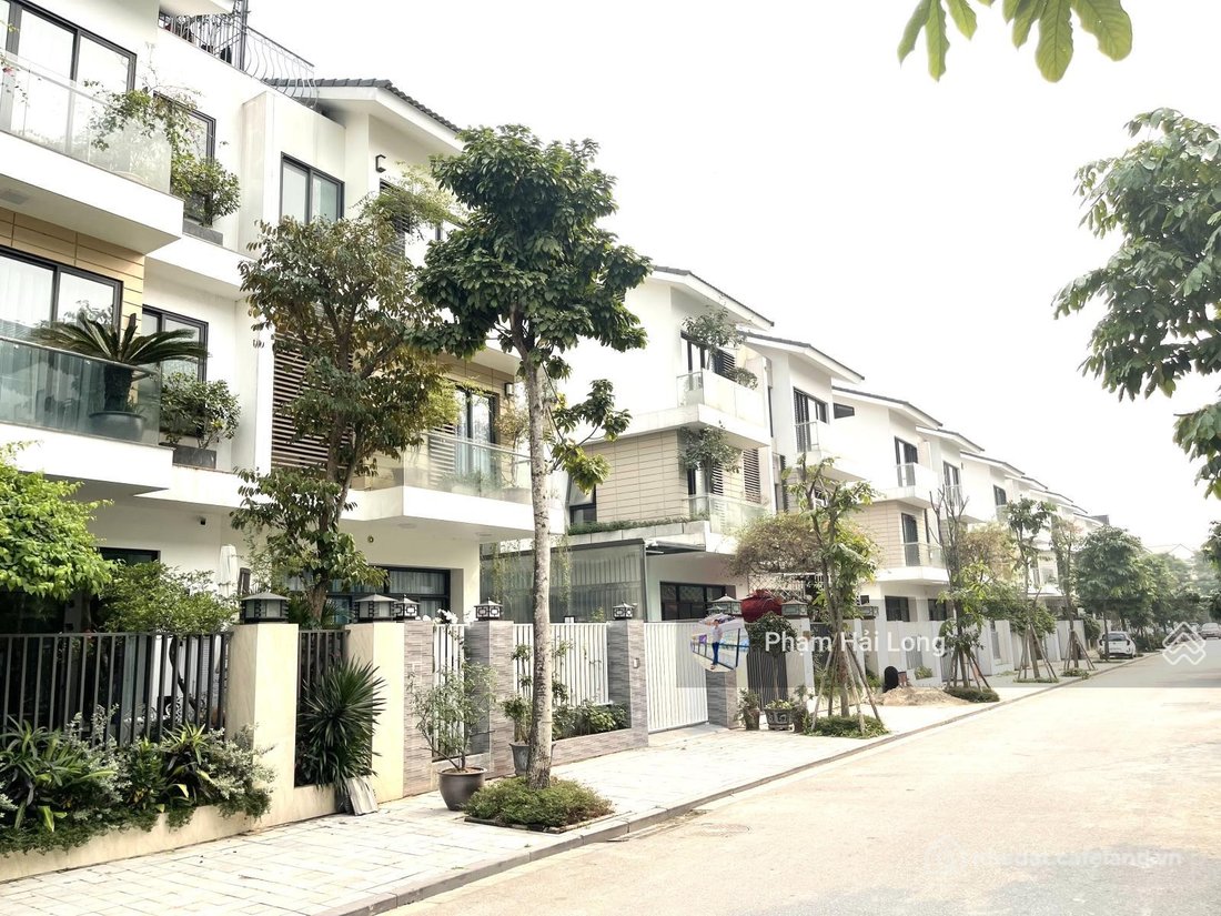 Bán biệt thự: Bán biệt thự đối diện công viên hồ Nam Cường, vị trí đẹp hàng hiếm