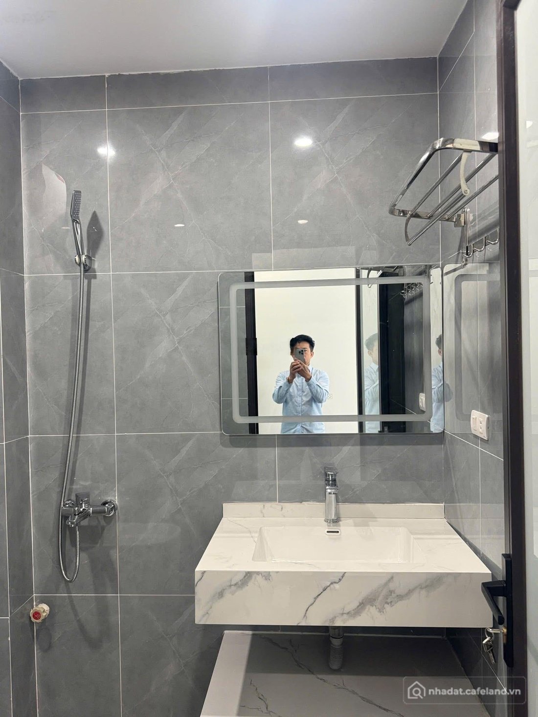 Bán nhà riêng: Cần bán nhà ngõ 622 phường Vĩnh Tuy. Hàng xóm khu đô thị cao cấp 