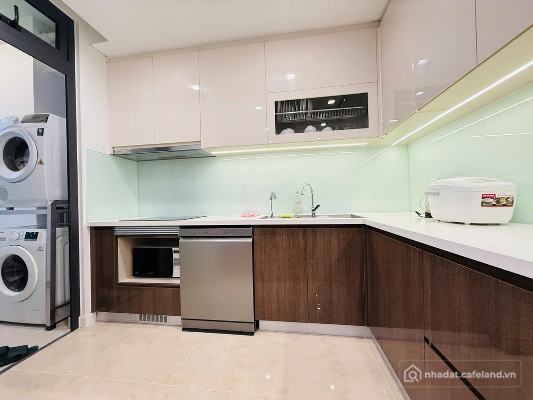 Bán căn hộ chung cư: Bán căn hộ The Legend Nguyễn Tuân căn góc 2ngủ, nhà mới