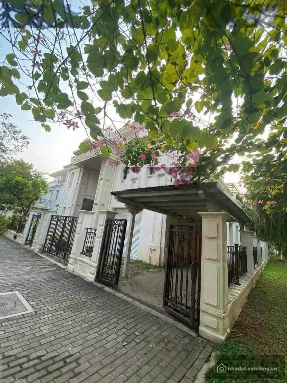 Bán biệt thự: Chính chủ cần bán BT góc 330m2 đẹp nhất dự án Splendora - Mailand 