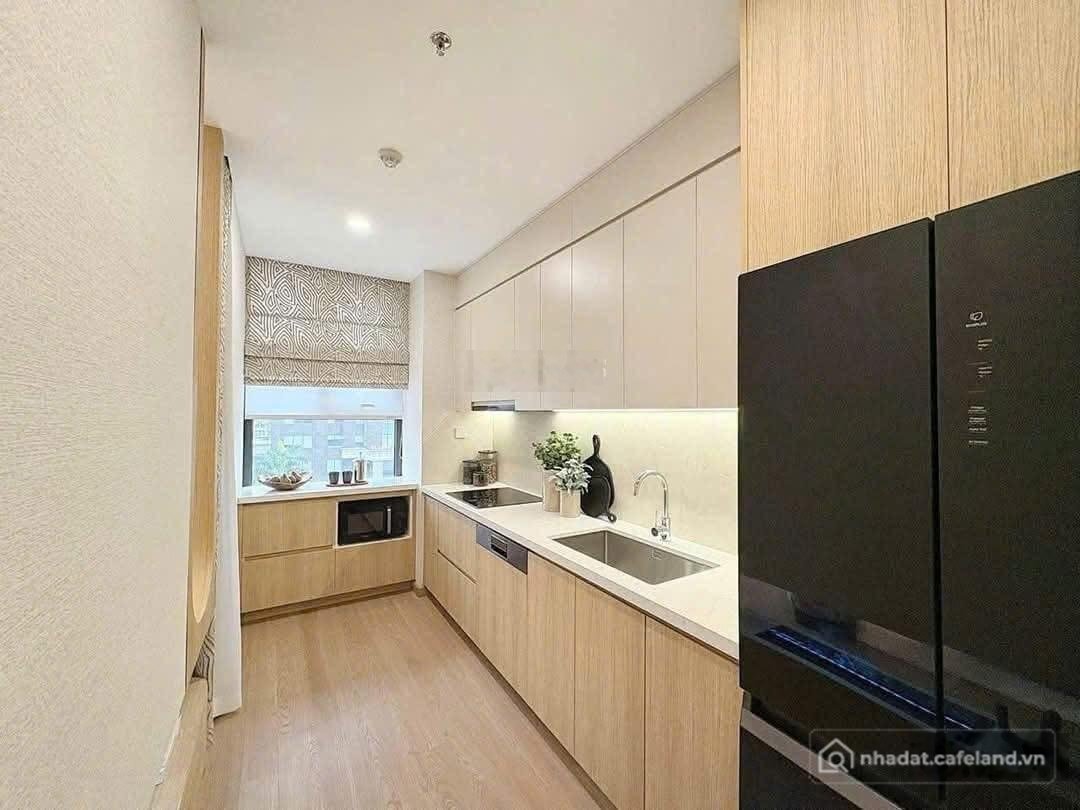 Bán căn hộ chung cư: Bán CC New Horizon 87 Lĩnh Nam 2PN + 2WC. DT: 80m2. Giá 6,3
