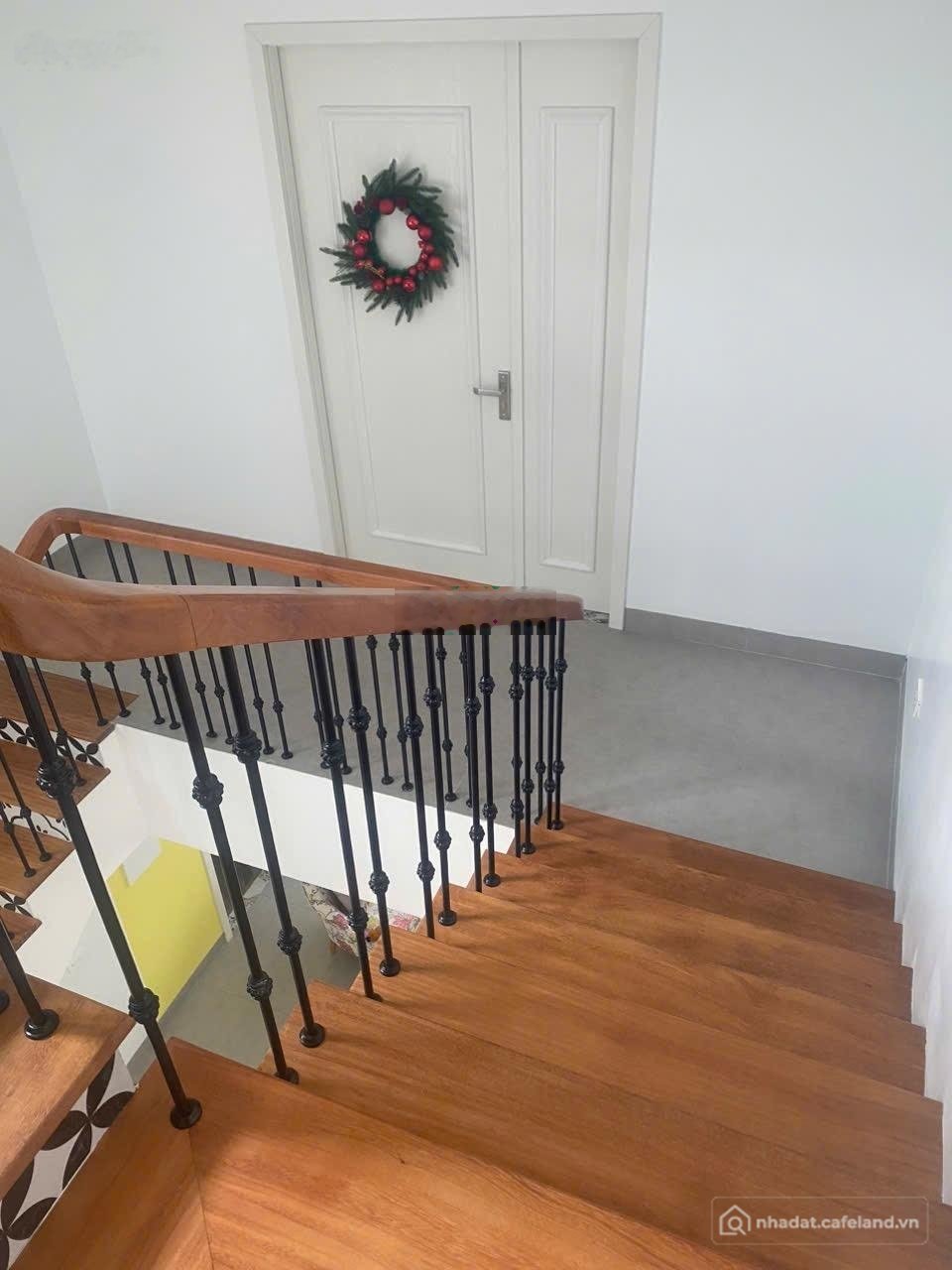 Bán biệt thự: Biệt thự 200m2 đủ nội thất sổ đỏ Sol lake Villas Nam Cường gửi bán