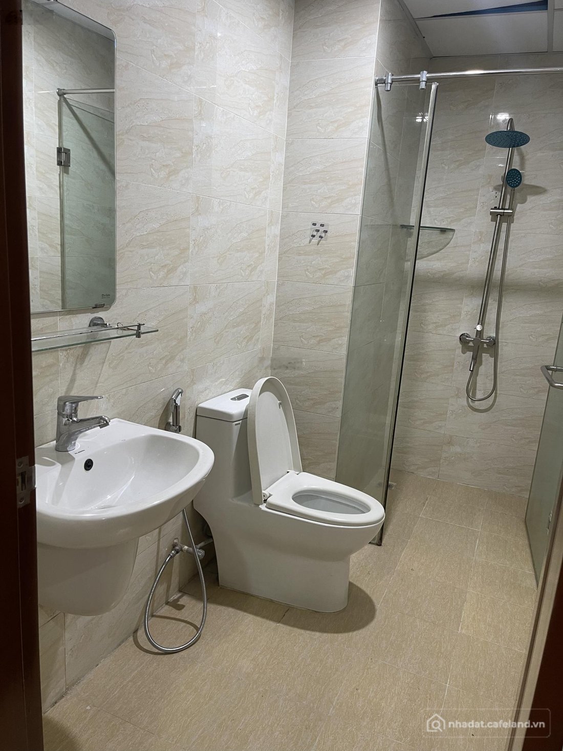 Bán căn hộ chung cư: Bán căn hộ chung cư 3 p ngủ tại New Horizon City - 87 Lĩnh 