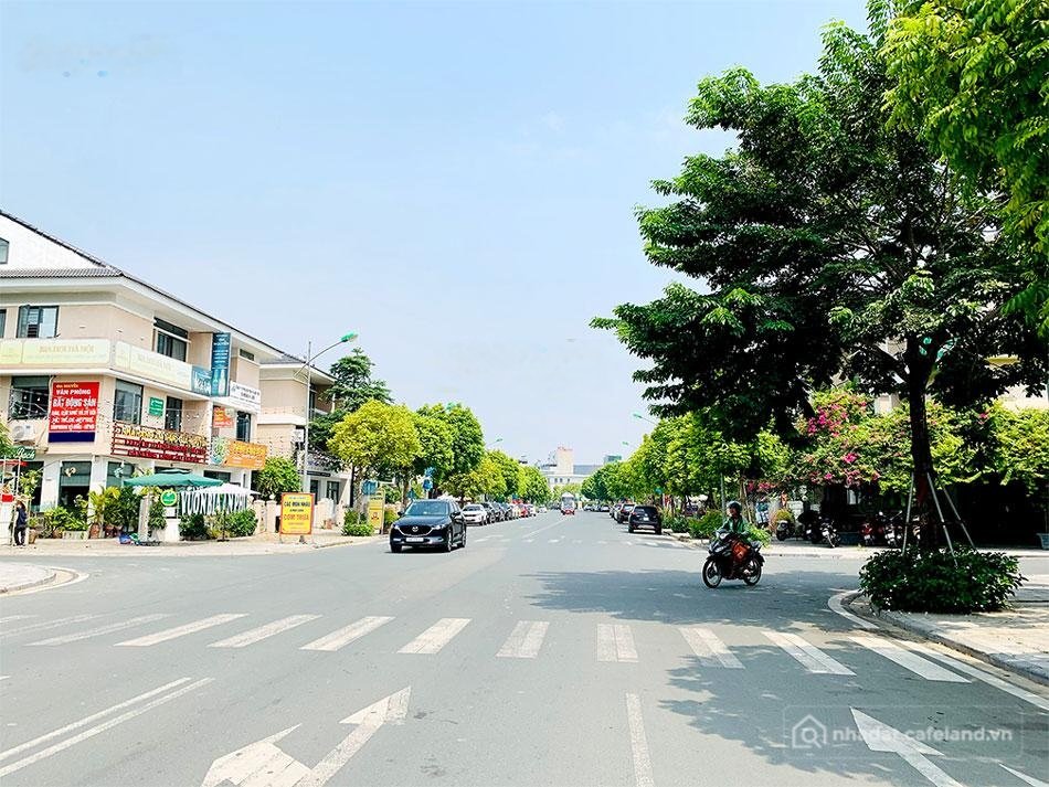 Bán biệt thự: Gia đình cần bán gấp biệt thự An Phú Shop Villa, Dương Nội, 27 tỷ,