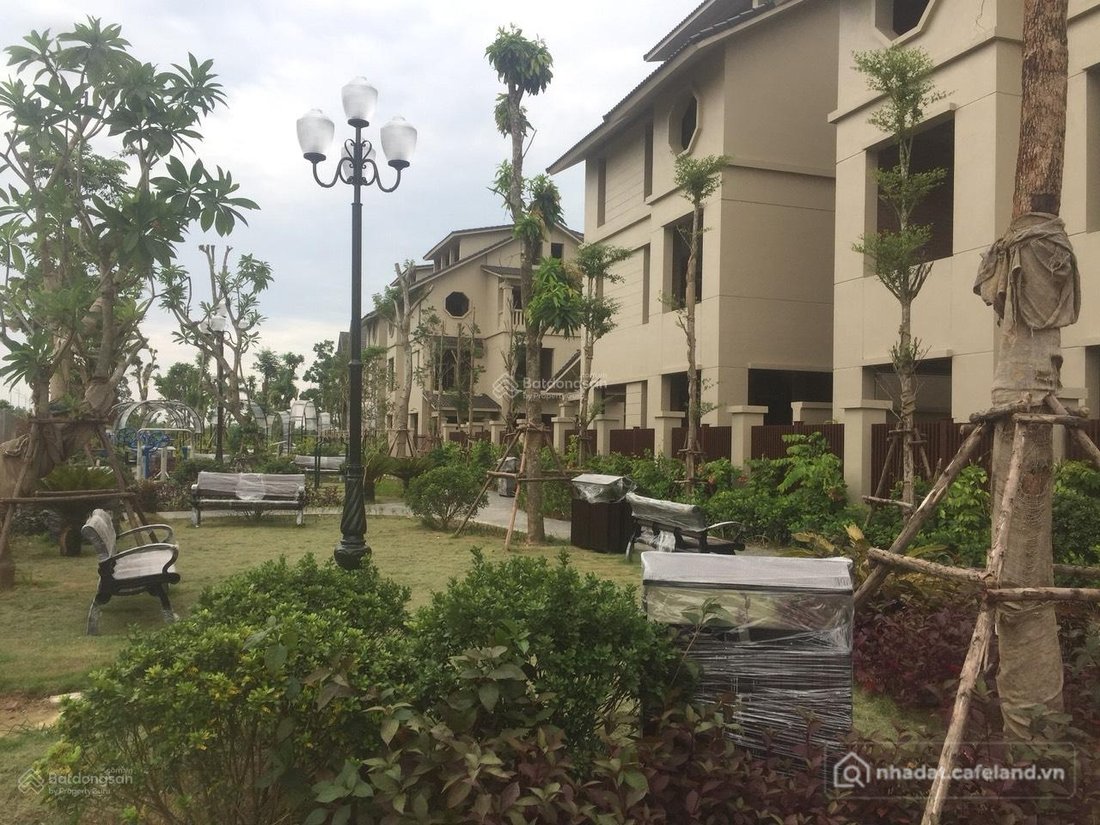 Bán biệt thự: Bán biệt thự 180 m2 rẻ hơn thị trường cả tỷ tại khu đô thị Sunny G