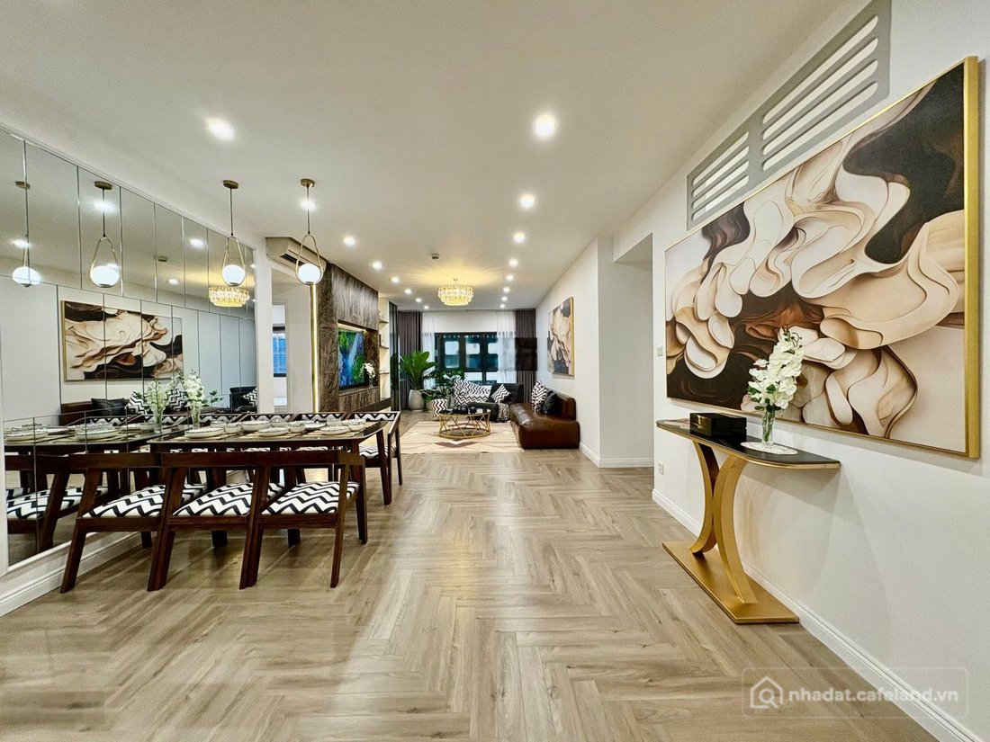 Bán căn hộ chung cư: Chính chủ bán gấp căn 3 ngủ 88m The Legend 109 Nguyễn Tuân.