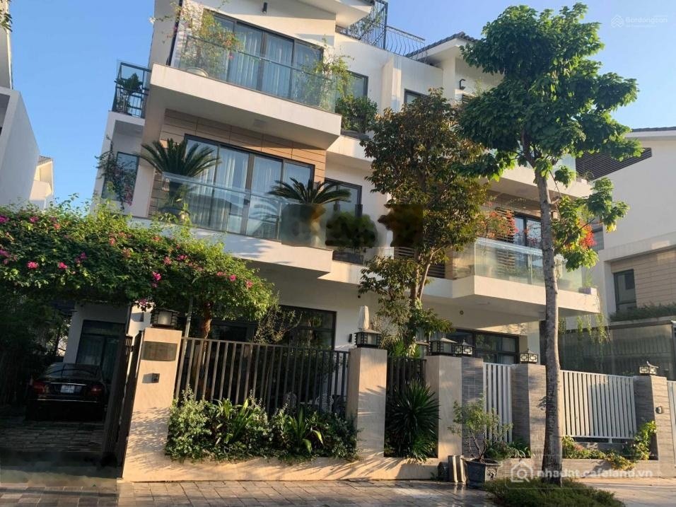 Bán biệt thự: Bán biệt thự Sol Lake đường to vị trí đẹp, LH 0979008590