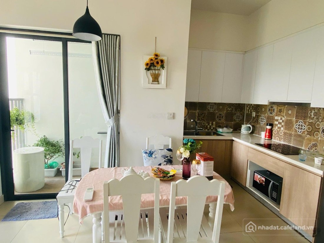 Bán căn hộ chung cư: Chủ nhà cần bán gấp DT 58m2 2n 1vs tháp sky view golf, chỉ 