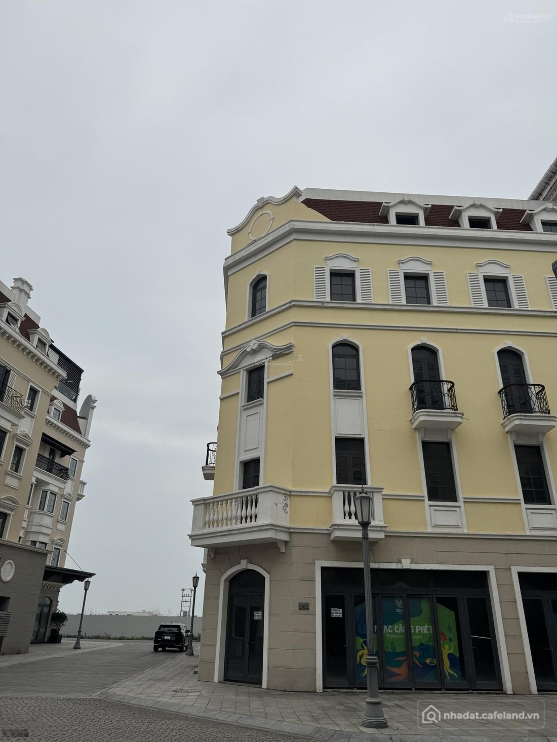 Bán nhà phố dự án: Bán nhà căn góc phố đi bộ dự án Sun Plaza Grand World