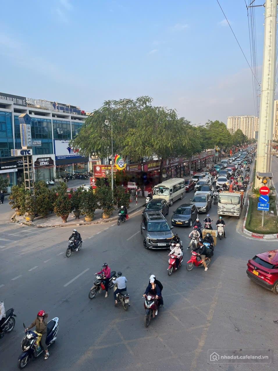 Bán biệt thự: Bán gấp biệt thự Vạn Phúc, Hà Đông DT 165m2, MT 10m, đường 12m, nh